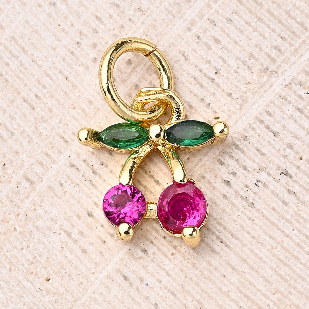 C357 Dije de cereza mini cobre zircon chapado en oro de 18K 1cm