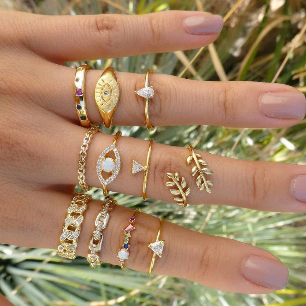 A601 Conjunto anillos incluye todos los de la foto medidas para todos los dedos va desde el 6 hasta el 8 aleacion