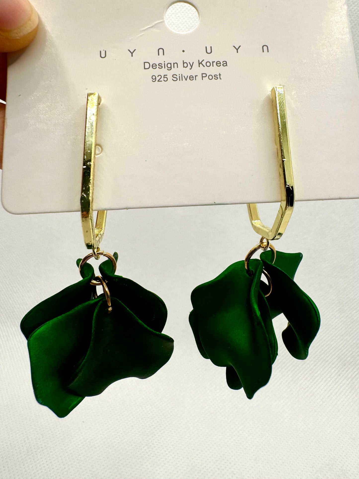 E1428 Aretes Pétalos Verdes Acrílico