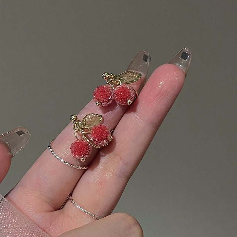 E5000 Aretes cereza pequeñas terciopelo aleacion 1cm