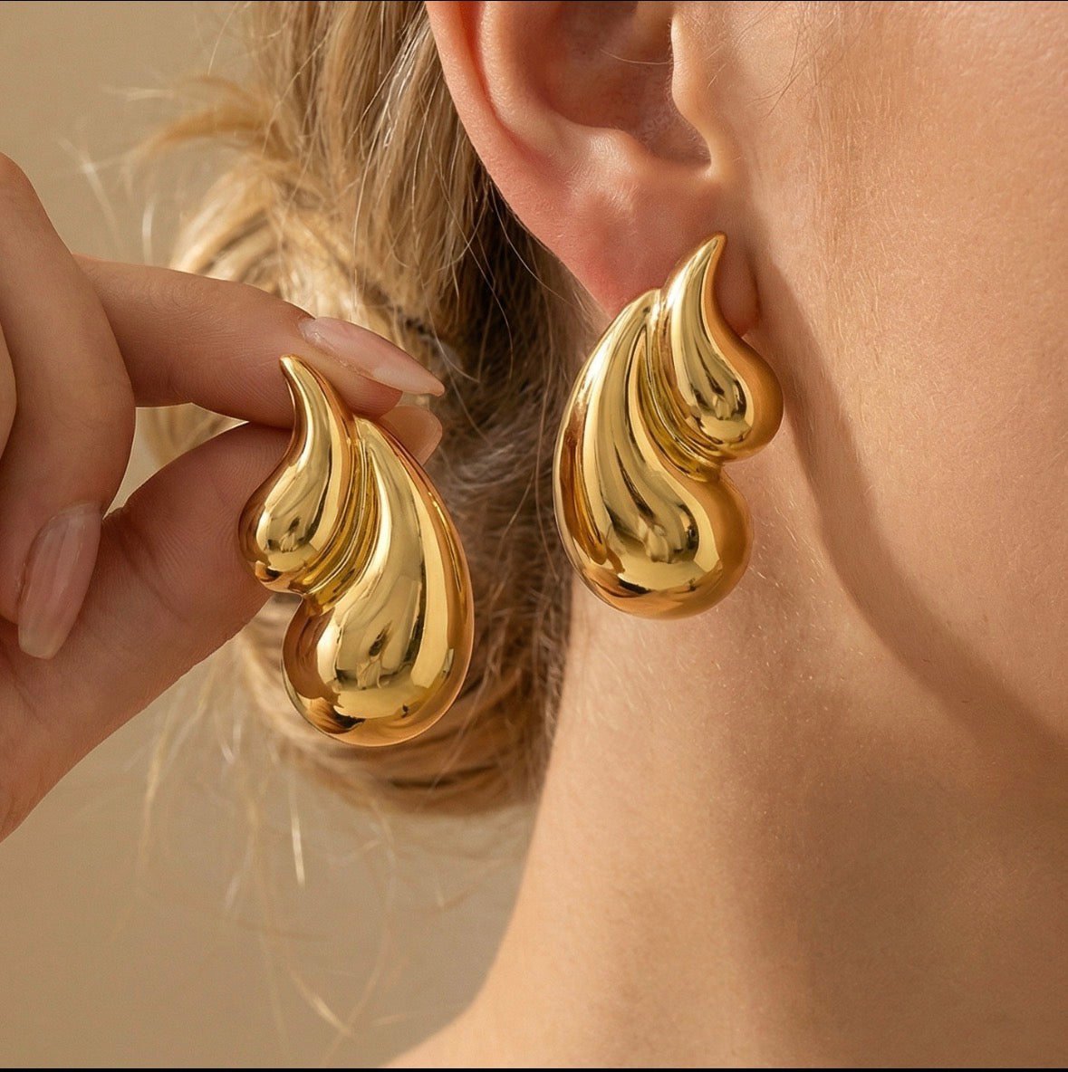 E5515 Aretes de gotas doradas acero inoxidable 4cm