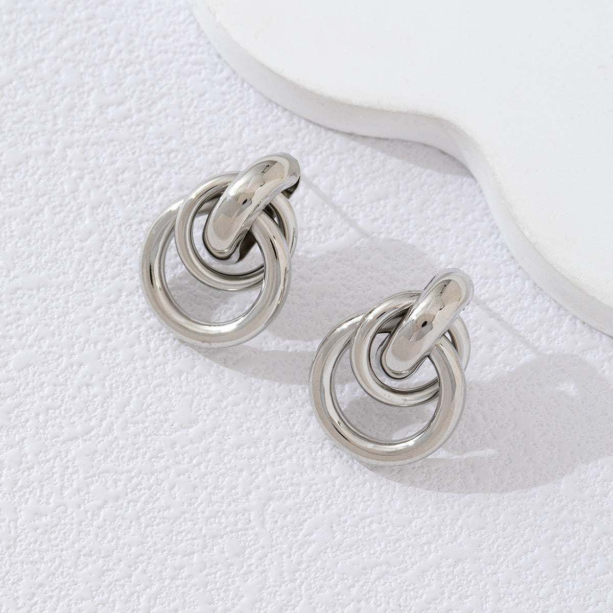E5932 Aretes circulares plateados aleacion 4cm