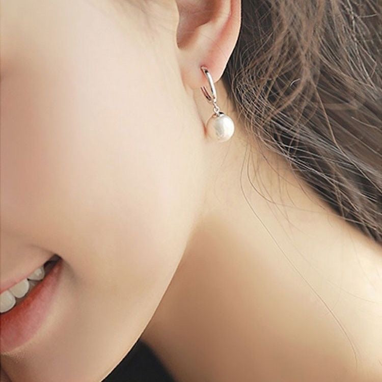 E2887 Aretes argolla perla acero de titanio 2.5cm