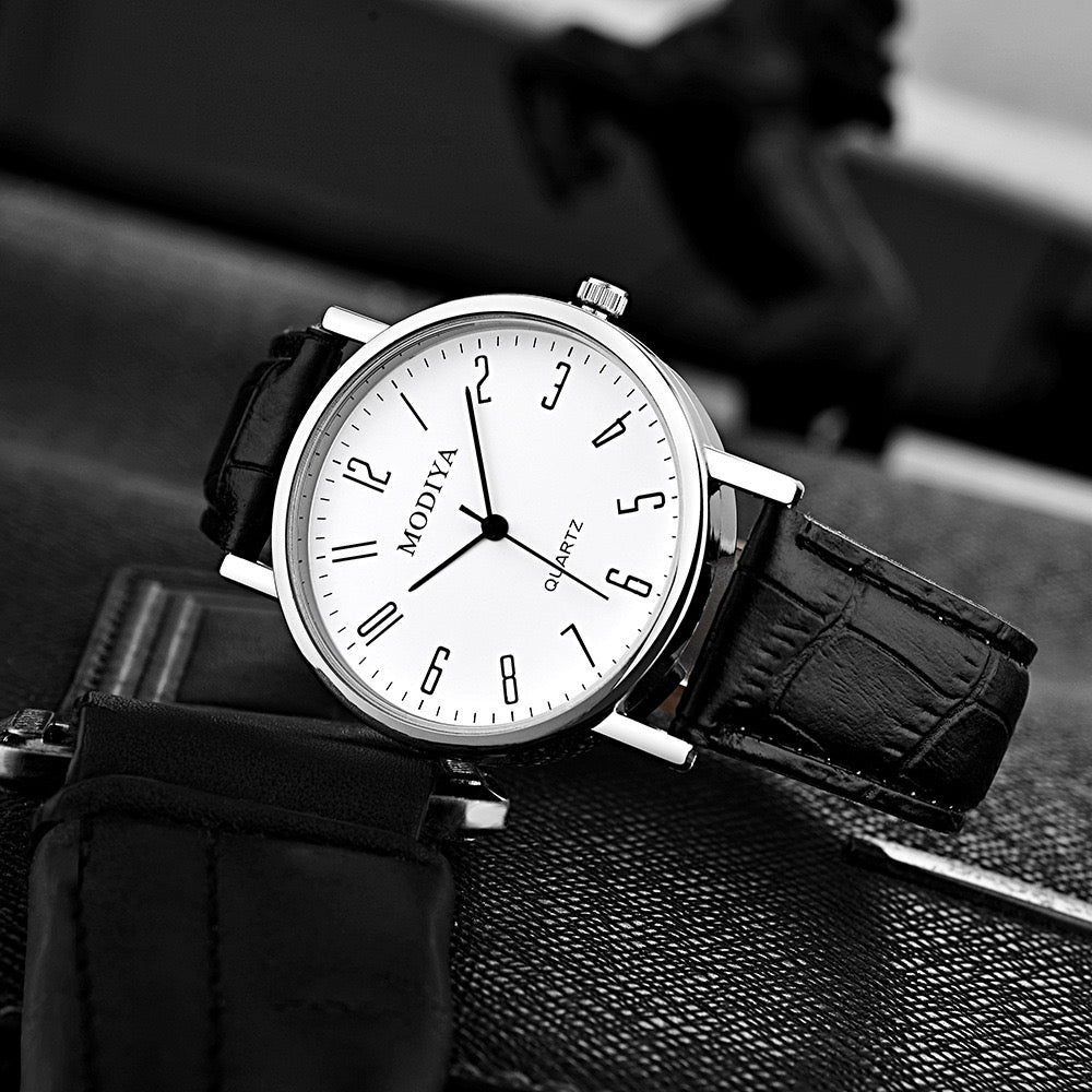 R124 Reloj caballero correa cuero sintetico cristal fondo blanco