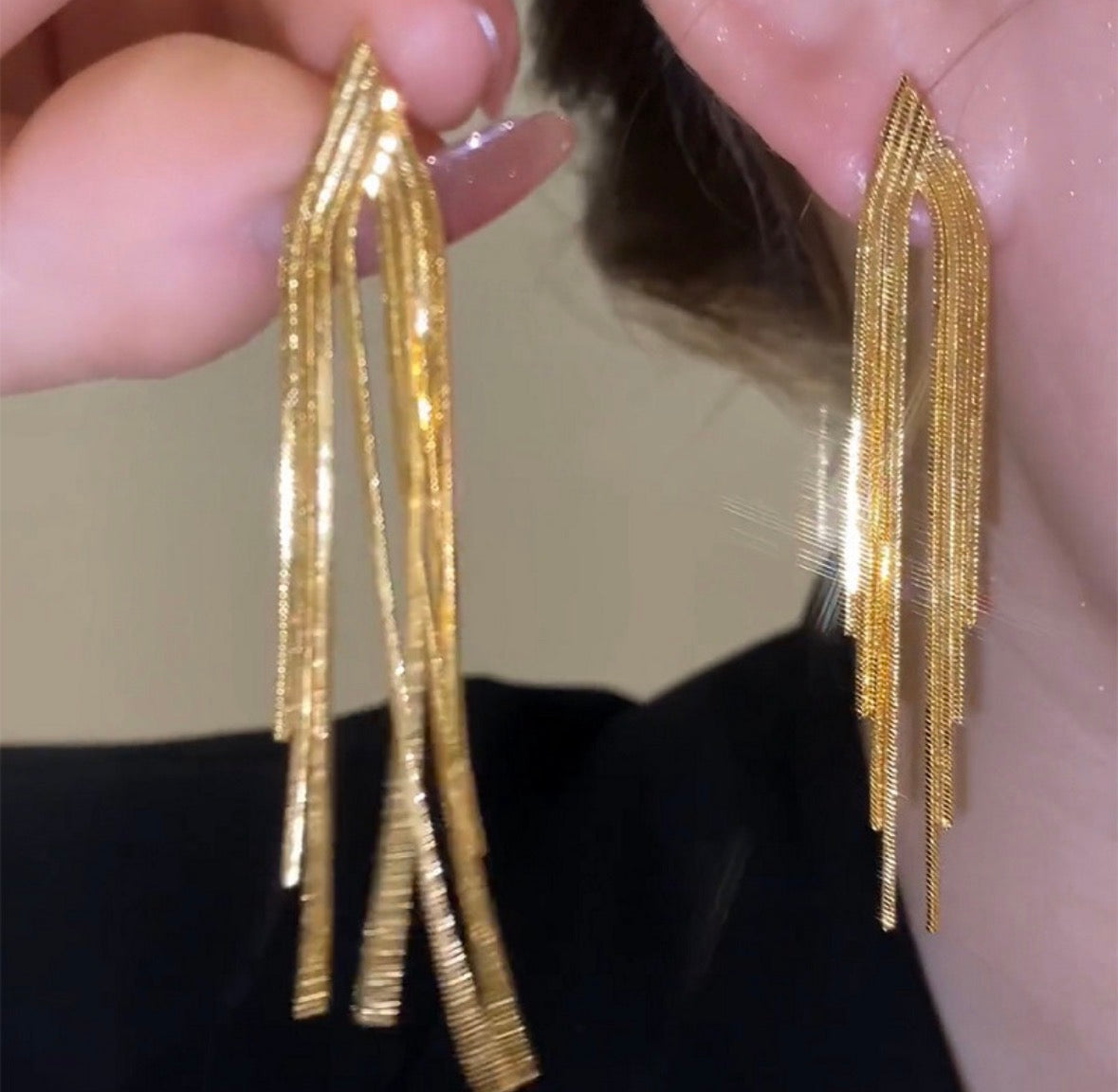 E5261 Aretes dorados brillantes elegantes de fiesta aleacion