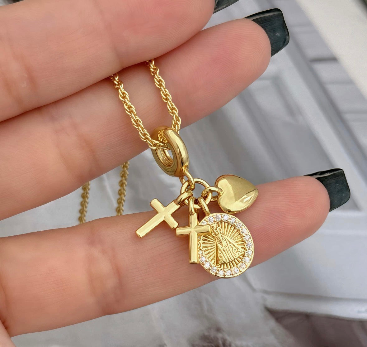 C1587 Collar dorada doble virgen María zirconia 18k 24cm largo 2cm dije