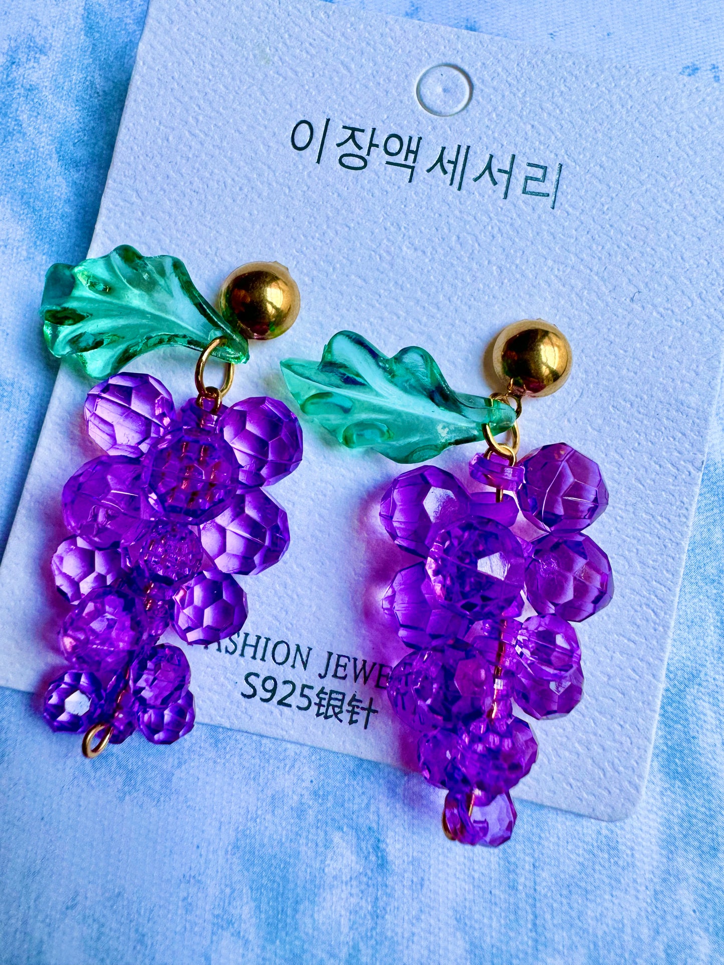 E446 Aretes Tendencia Uvas
