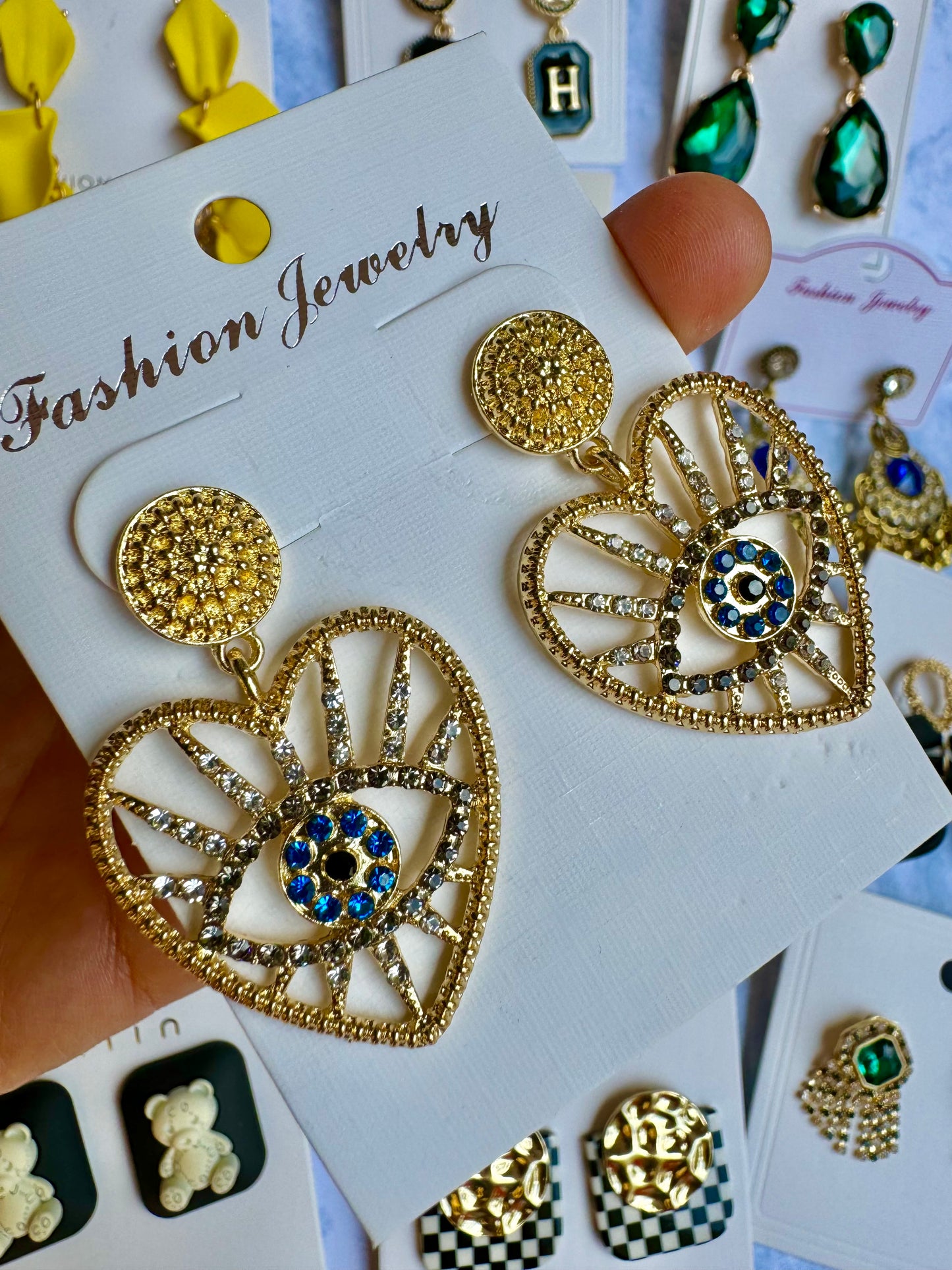 E1670 Aretes corazón ojo enchapado zirconia