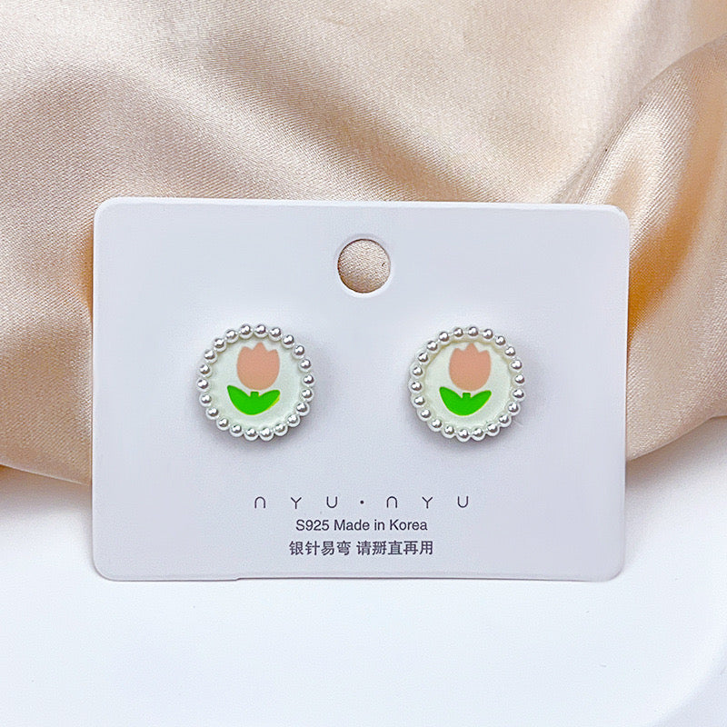 E2289 Aretes tulipan poste de plata 1.5cm