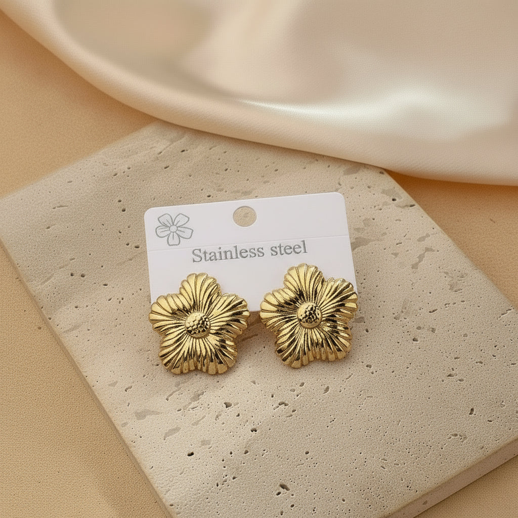 J651 aretes flor dorada acero inoxidable chapado en oro de 18k 3cm