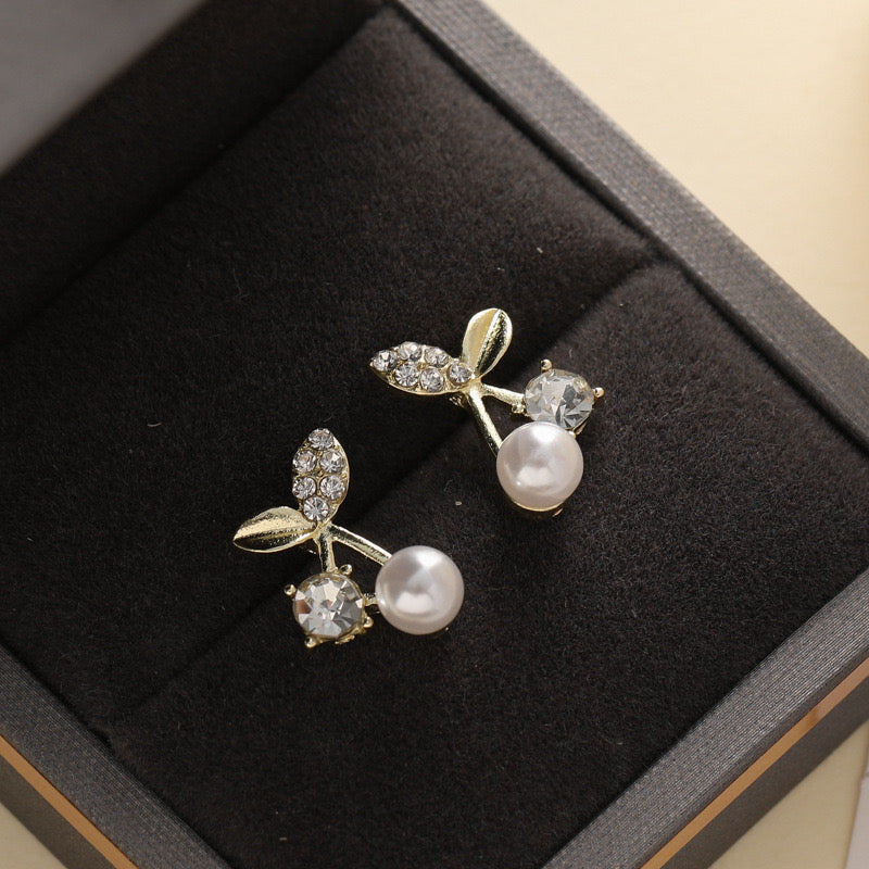 J424 Aretes cereza pequeñas aleacion 1.5cm