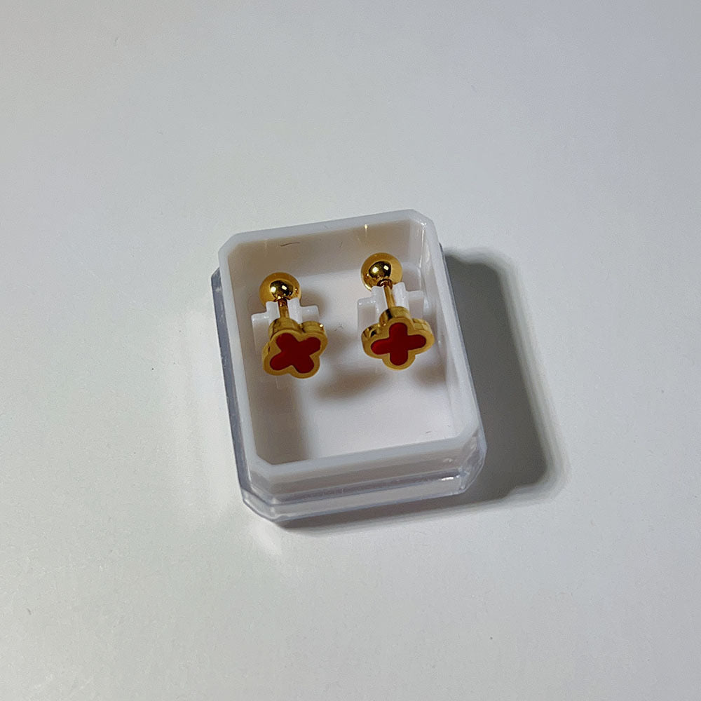 E3579 Aretes flor roja acero inoxidable chapado en oro de 18k .5cm