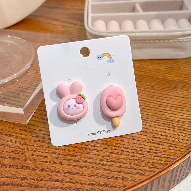 E2270 Aretes conejo paleta resina asimetricos 2.5cm