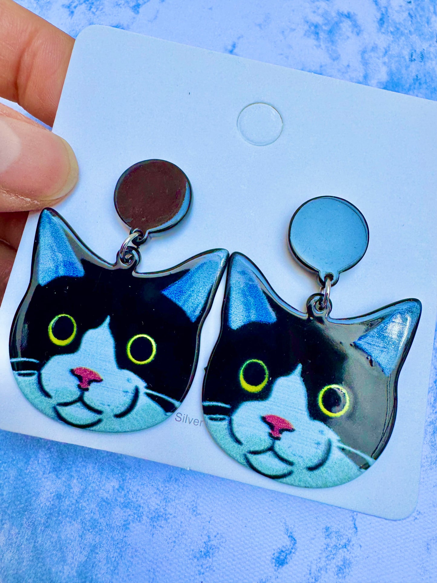 J387 Aretes gato acrilico 4.5cm