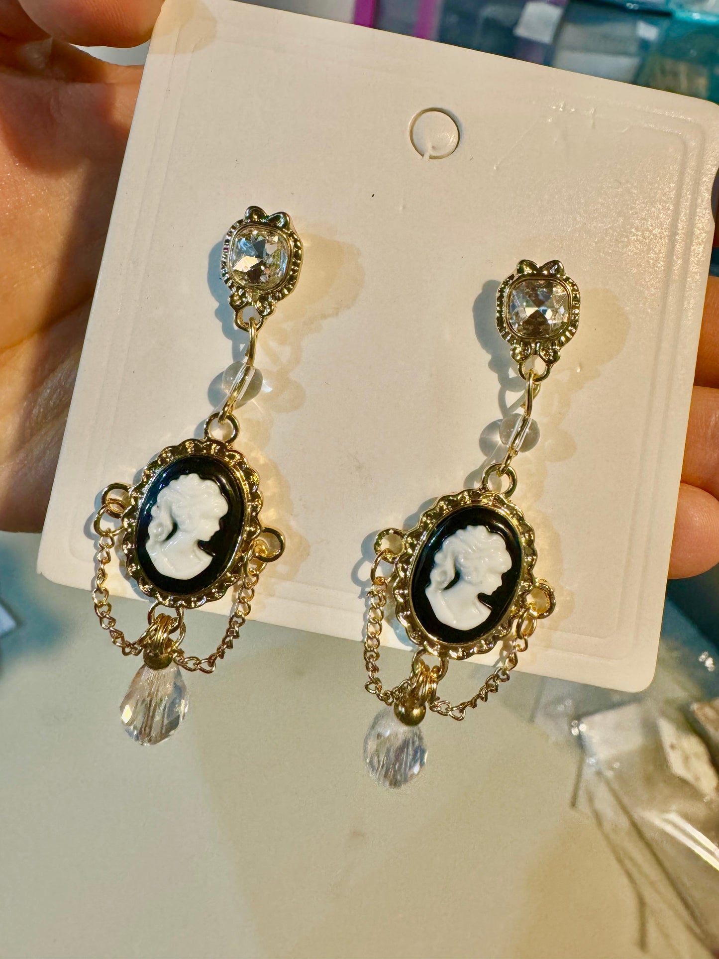 E17 Aretes estilo vintage rostro barroco enchapado cristal resina