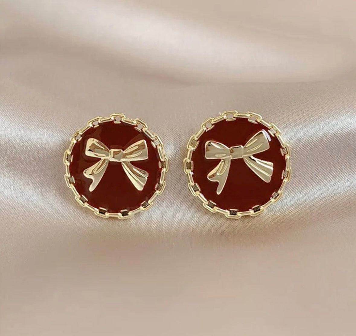 E5845 Aretes circulares vino moño dorado aleacion 3cm