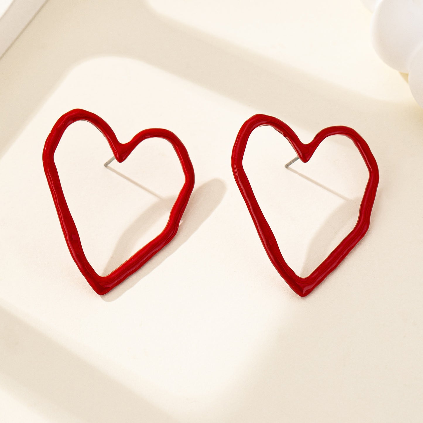 E2526 Aretes Corazon rojo vino aleacion esmaltado 3.8cm