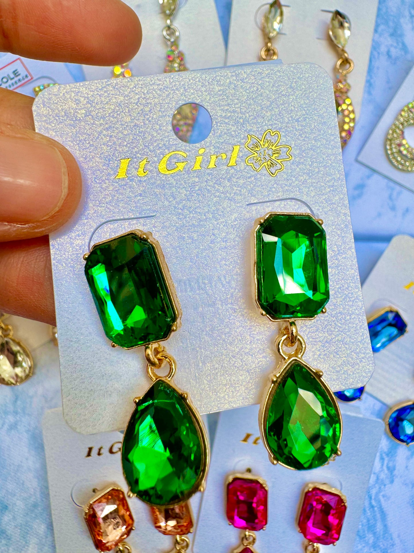 E1887V Aretes incrustacion cristal verde fiesta 3.5cm