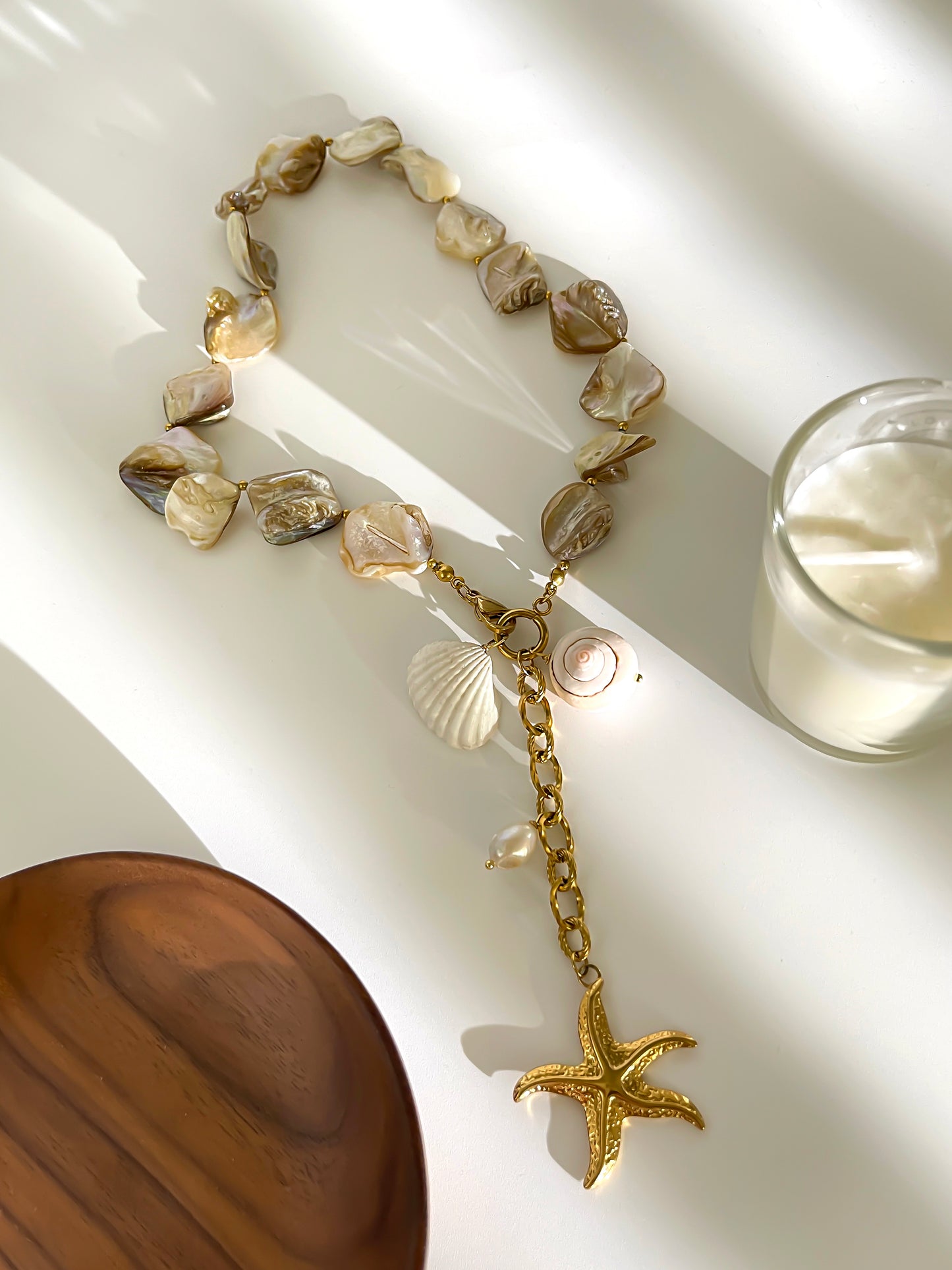 C253 Collar conchas estrella de mar acero inoxidable perlas de agua chapado en oro de 18K
