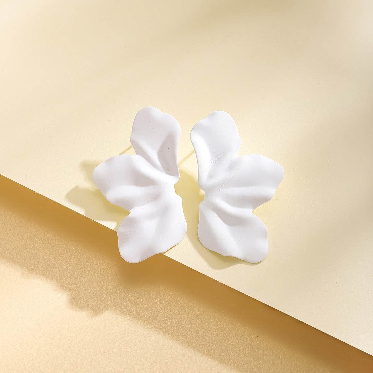 E7335 Aretes ala esmaltada aleacion 5cm