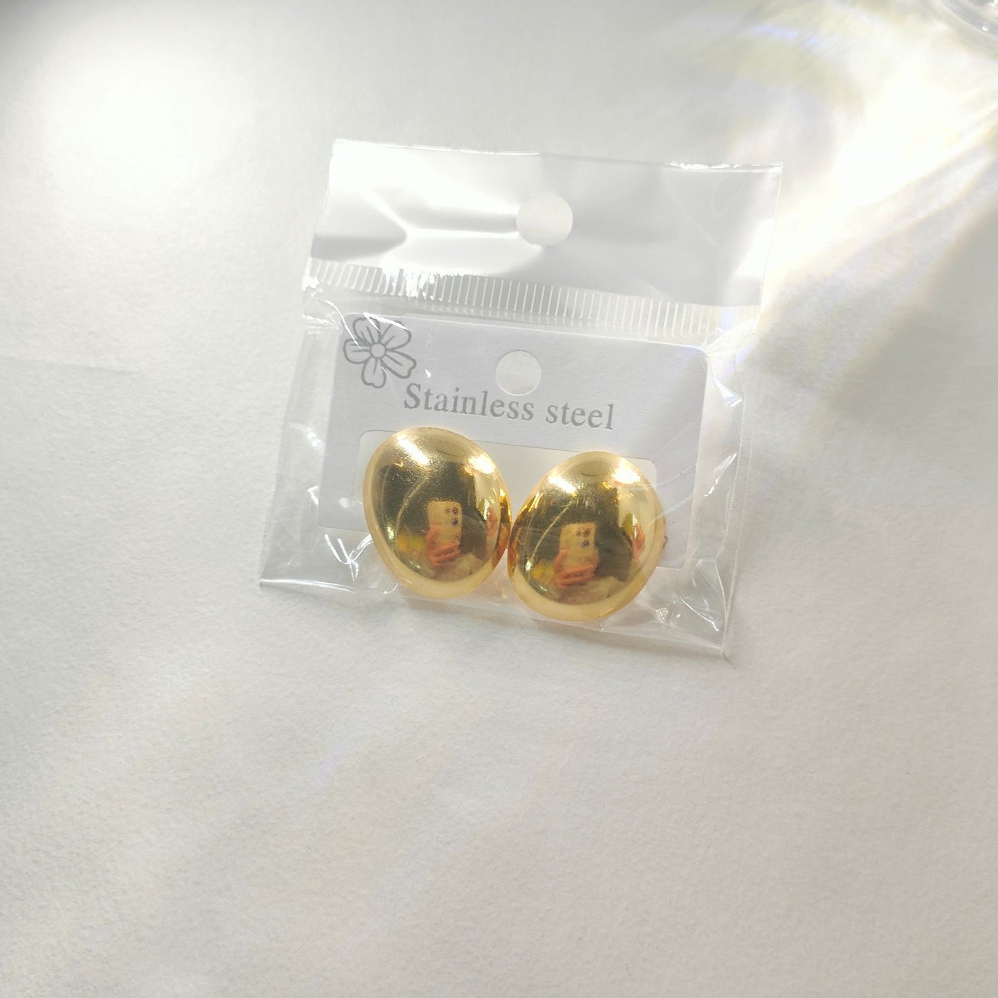 E6060 Aretes ovalo dorado metal 3cm