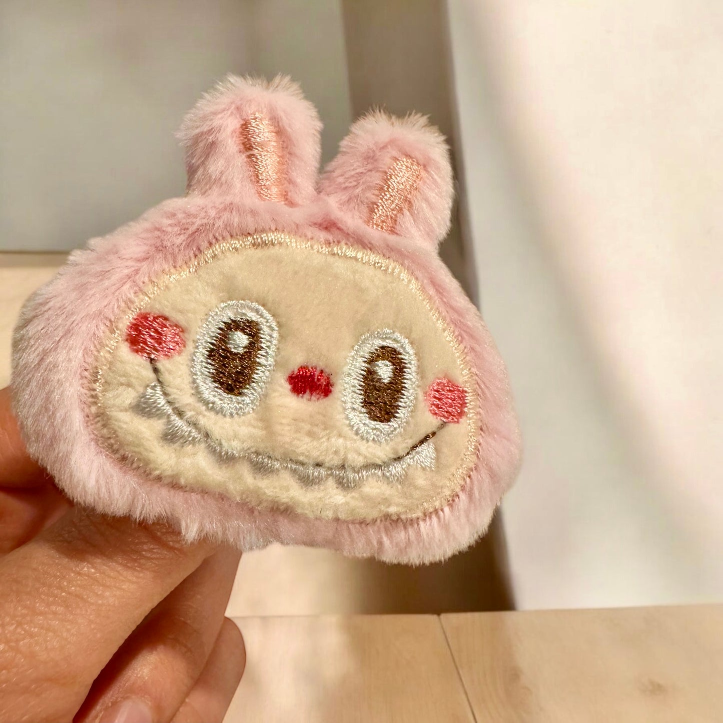 P61 Broche labubu para ropa mochila bolso 7x6cm