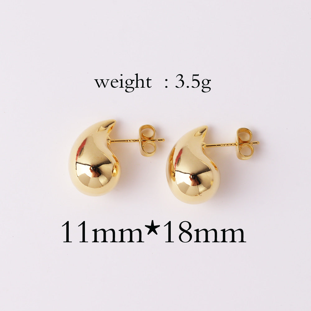 E3621 Aretes gota dorada estilo bottega cobre 1cm