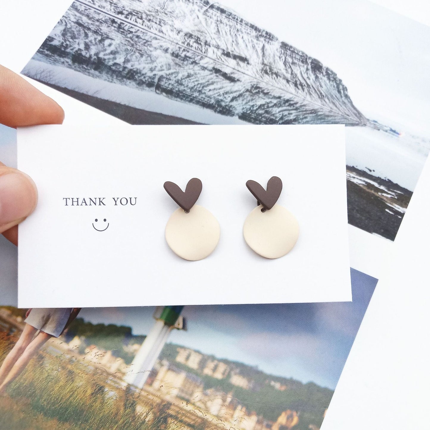 E3593 Aretes corazón esmaltado aleacion 2.5cm