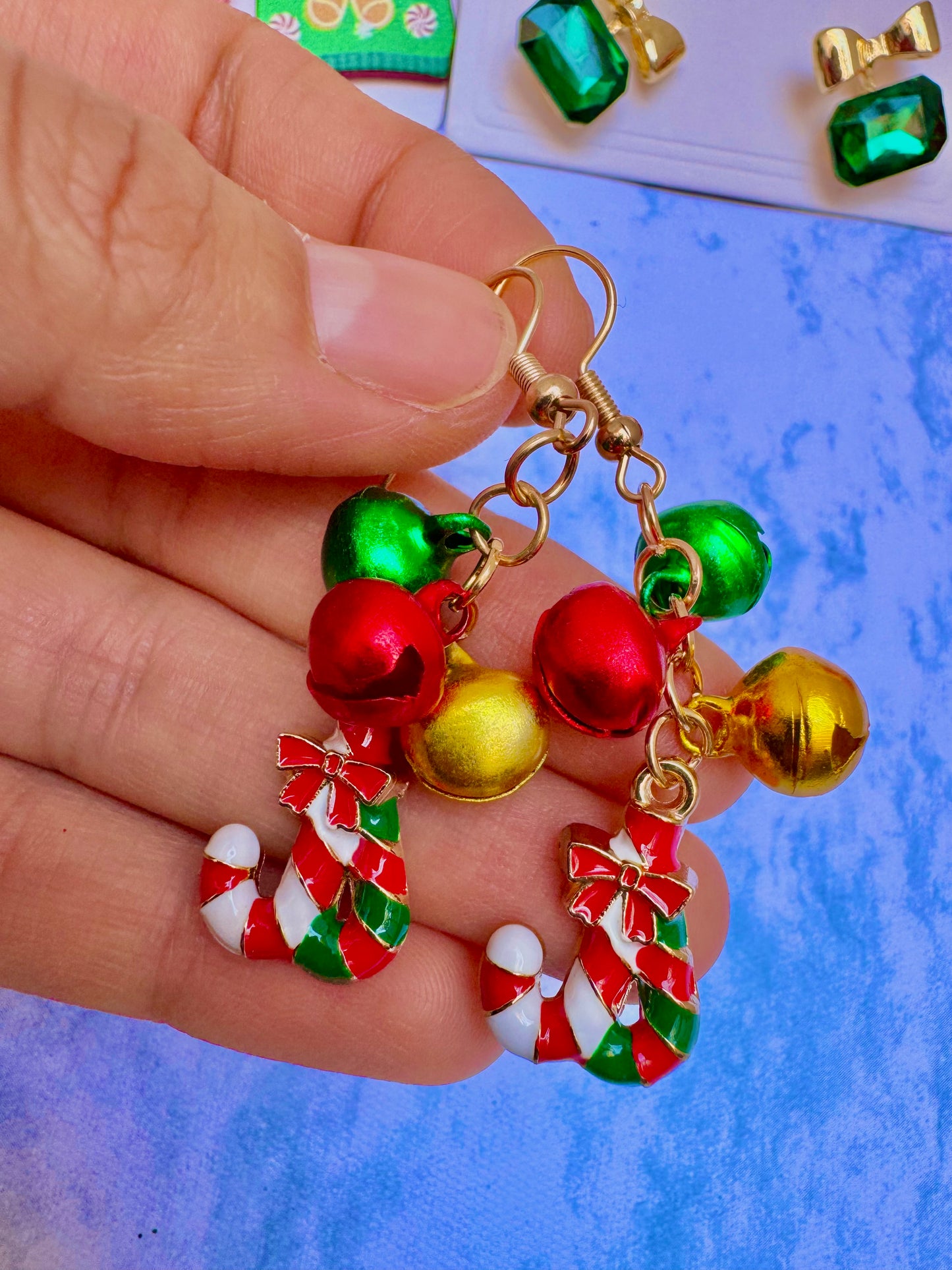 E1928 Aretes baston Navidad cascabeles gancho 5cm