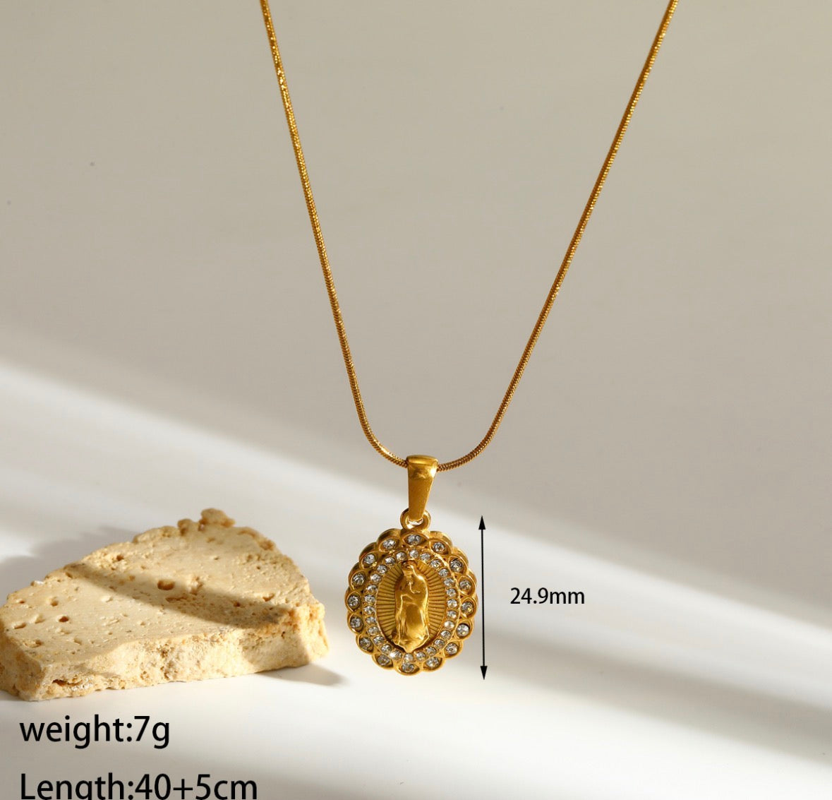 C1537 Collar Virgen de Guadalupe estrellita acero inoxidable 21cm dije 2cm chapado en oro de 18k