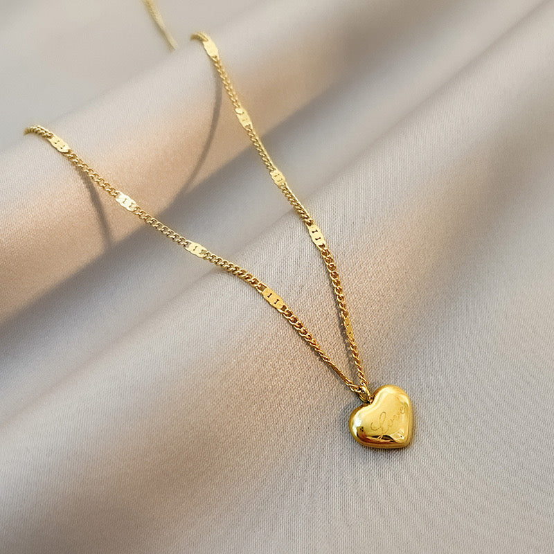 C501 Collar corazón acero de titanio largo 28cm dije 1cm