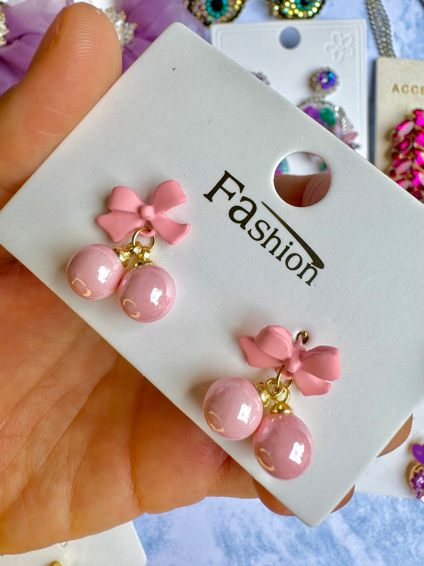 E1669 Aretes cereza barnizado poste de plata pequeños