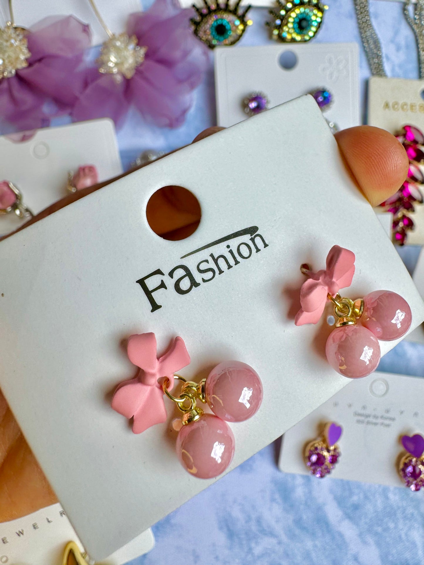 E1669 Aretes cereza barnizado poste de plata pequeños
