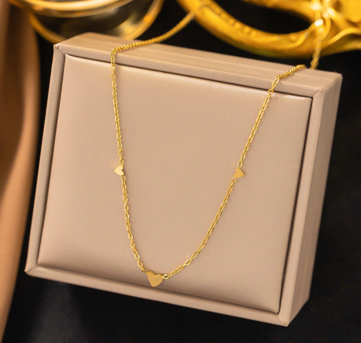 C1560 Collar corazon dorado acero inoxidable 21cm