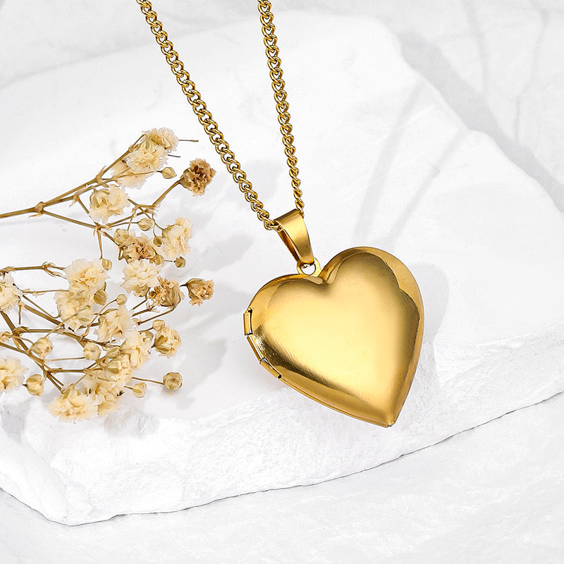 C494 Collar corazon acero inoxidable chapado en oro 18k dije 3cm