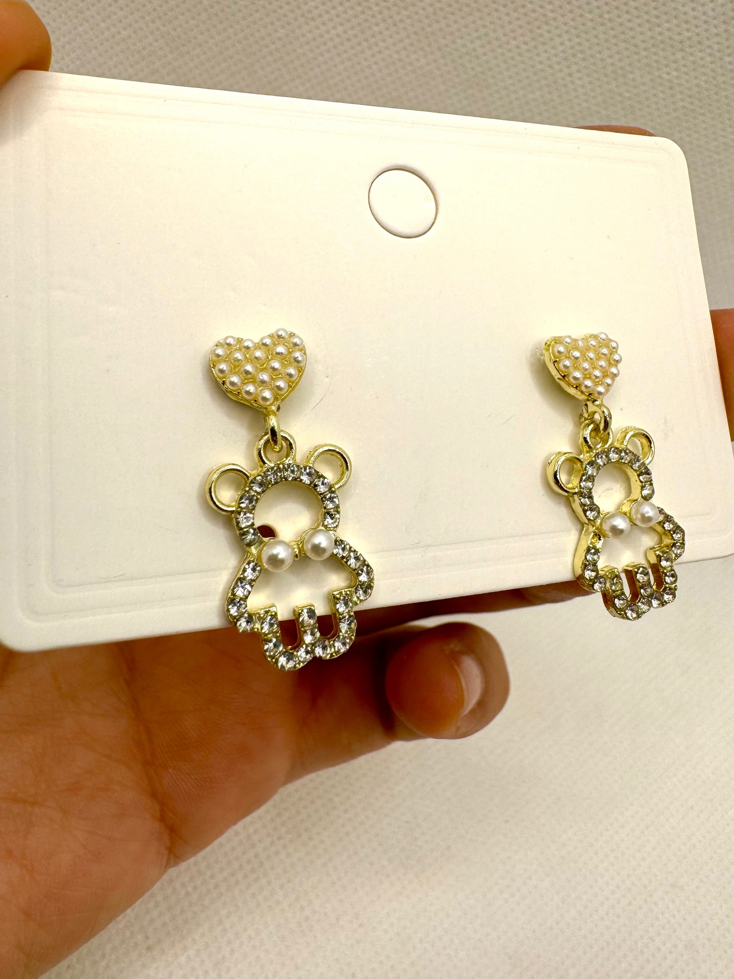 E887 Aretes Brillantes Oso Corazón