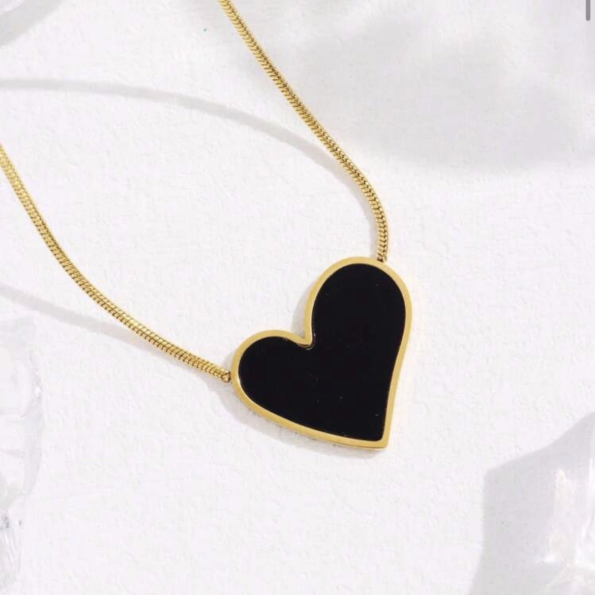 C767 collar corazón negro acero inoxidable 18k 26cm largo 2cm dije