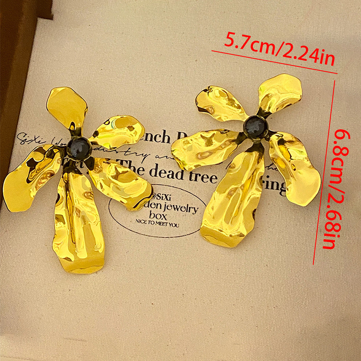 E3190 Aretes grandes flor dorada vintage aleacion 6.8cm