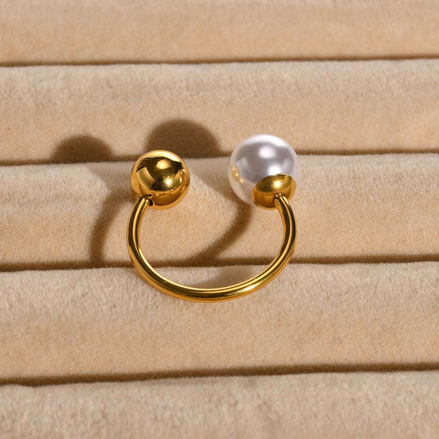 AC183 anillo perla abierto acero inoxidable chapado en oro de 18k