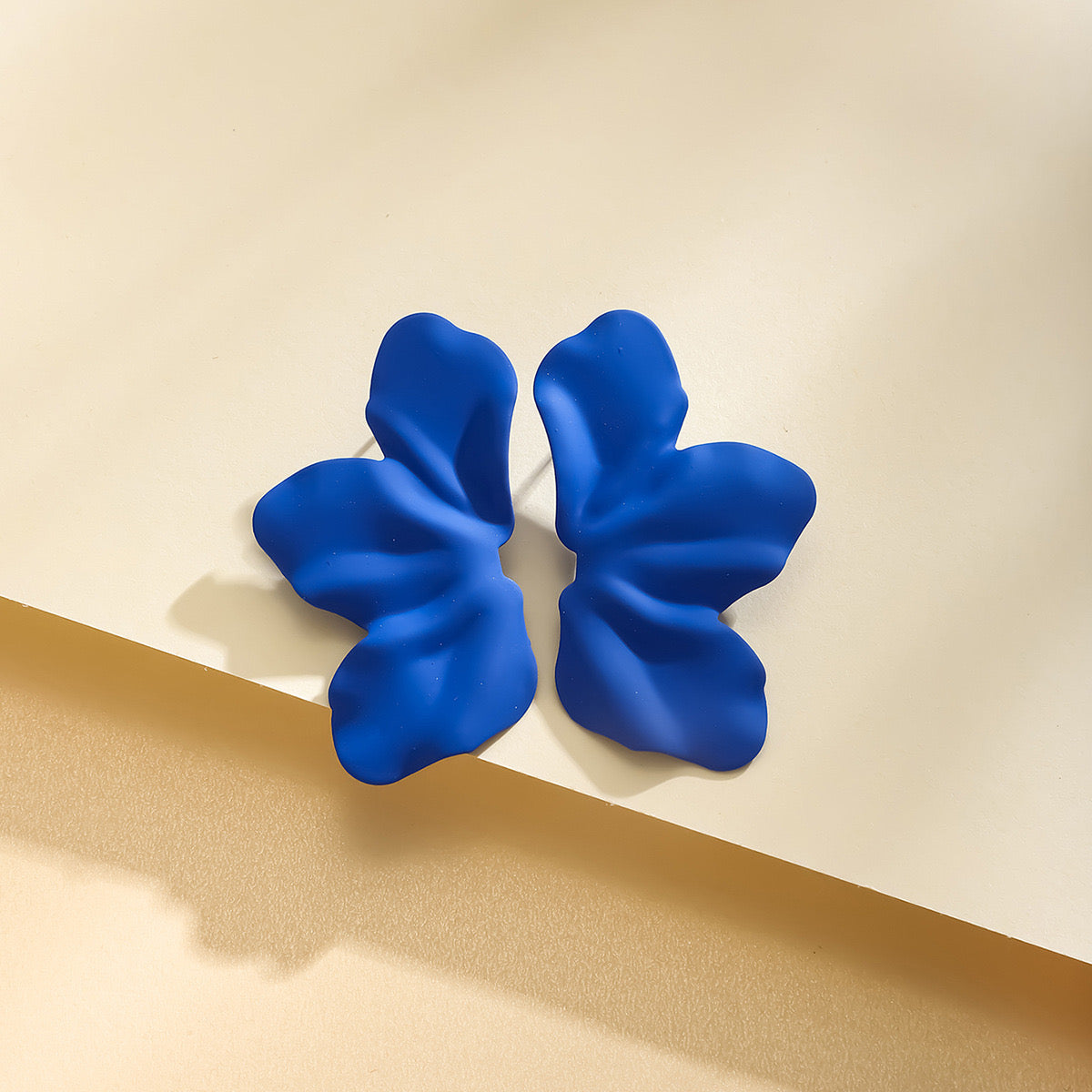 E4569A Aretes petalo aleación 5cm