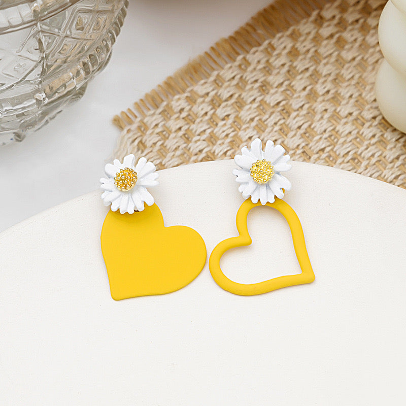 E3857 Aretes corazón amarillo aleacion esmaltado 3cm