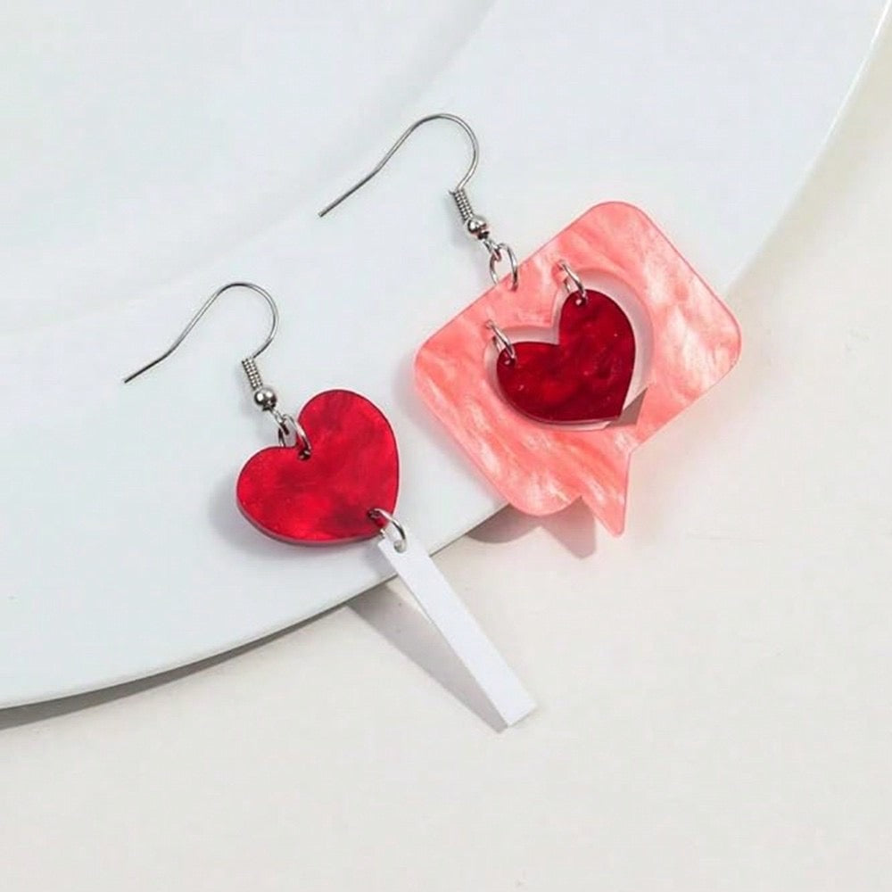 E4030 Aretes asimétrico corazón rojo acrílico 5cm