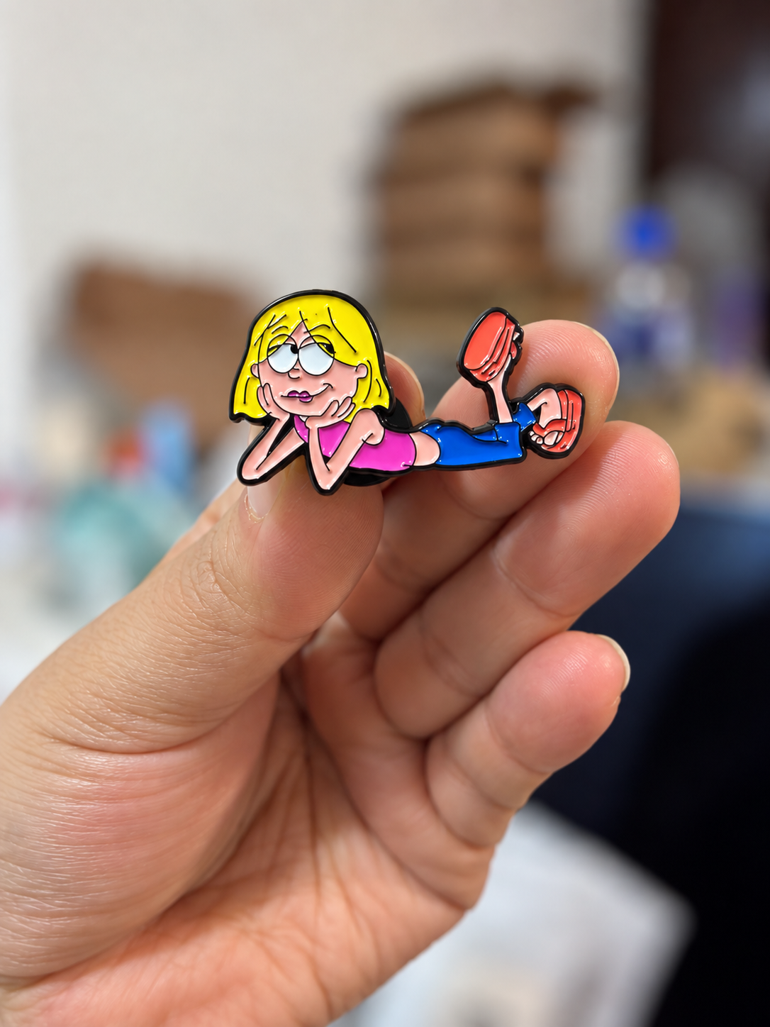 PI001 Pin broche Lizzie McGuire para tela accesorio metal esmaltado 2x3.5cm