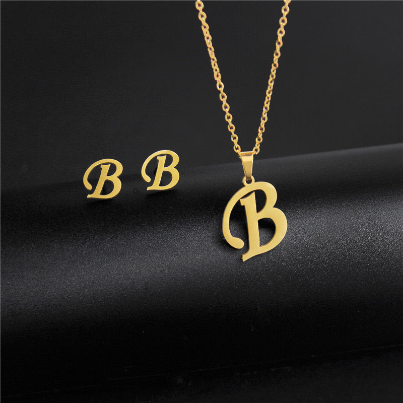 C717 Set de aretes y collar letra B acero inoxidable 21cm largo 3cm dije 1cm aretes