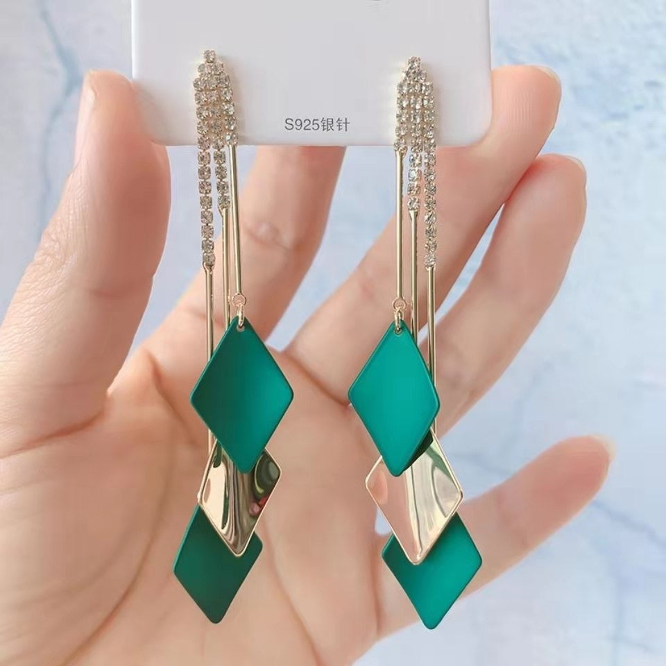 E5868V Aretes nudo dorado diamantes colgantes verdes aleacion 7cm