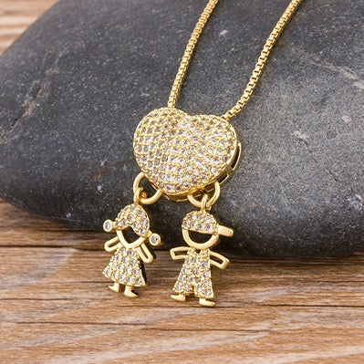 C284 Collar madre niños zirconia cobre chapado en oro de 18k largo 30cm corazon y niños 3cm