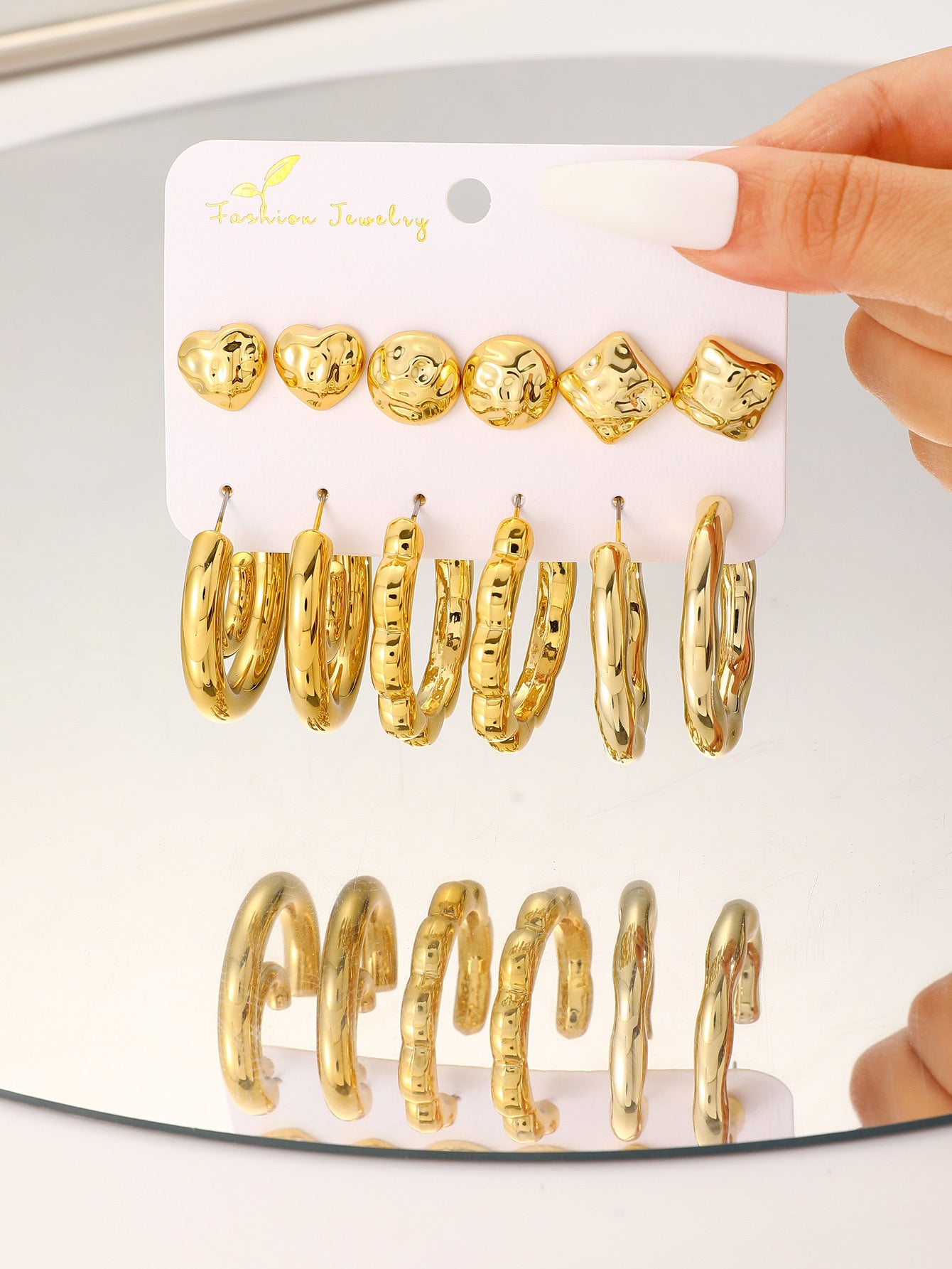 E5846 Conjunto aretes 6 pares dorados 4cm aleacion