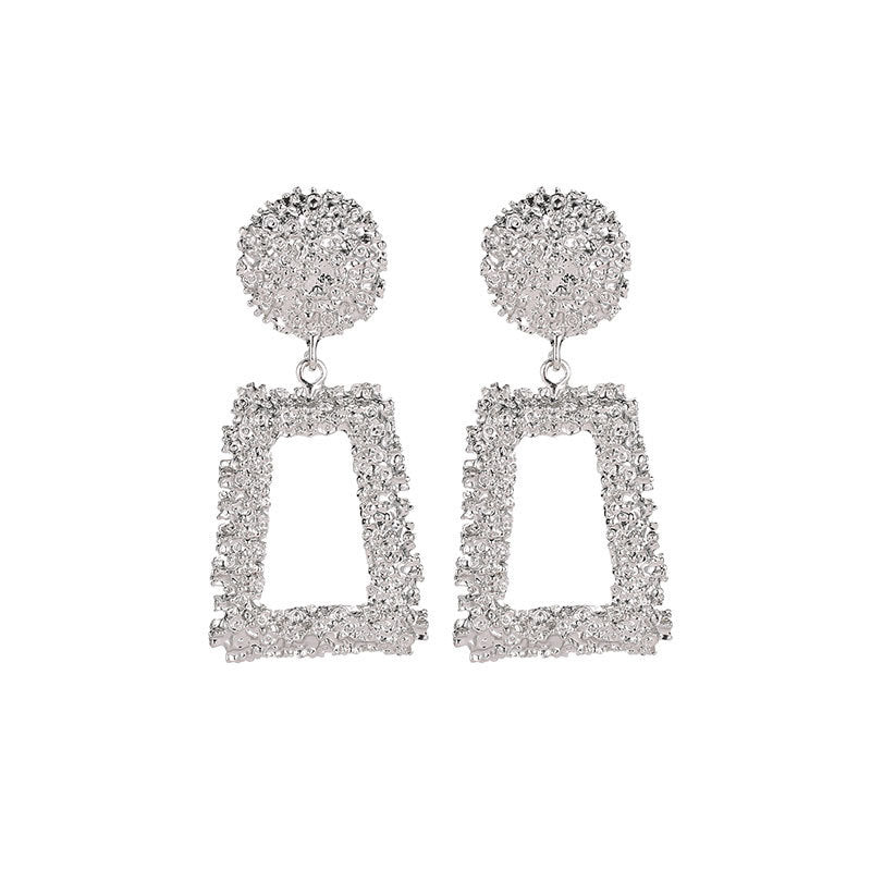 E7147 Aretes rectangular plateado con textura aleacion 7cm