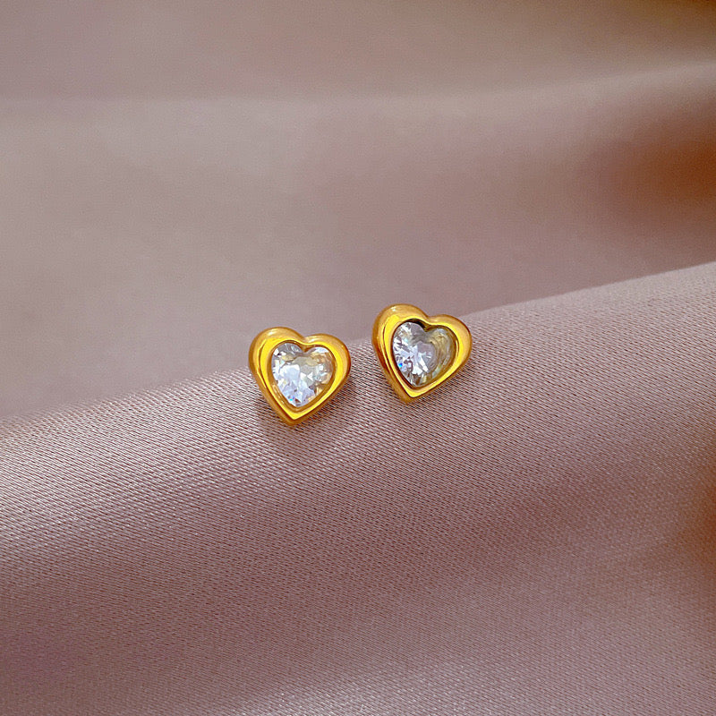 E2626 Aretes corazon cristal acero de titanio 0.5cm