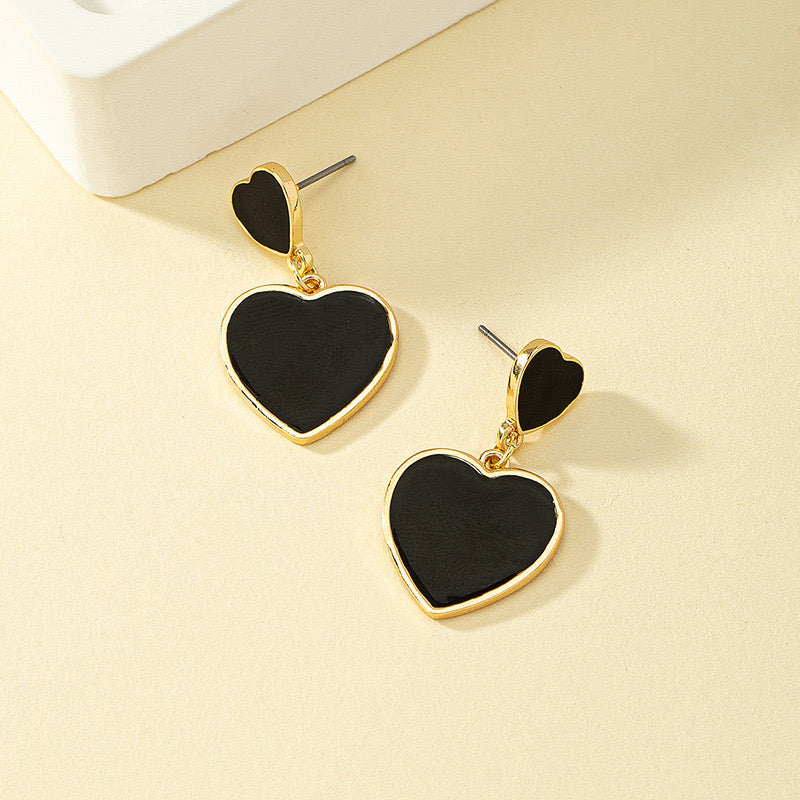 E5052 Aretes corazones negros aleacion 3cm